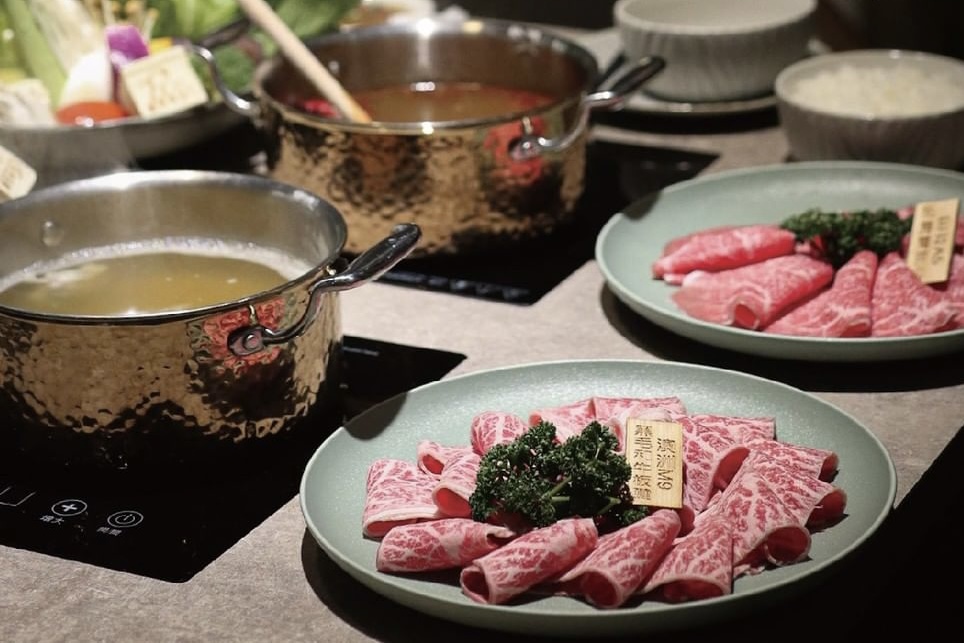 嚴選和牛、現流海鮮滿滿頂級食材，新竹【795究極鍋物】給你一場奢華的美食饗宴✨